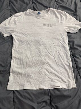 H&M White Short Sleeve Crewneck Tee with Subtle Embroidered Chest Text